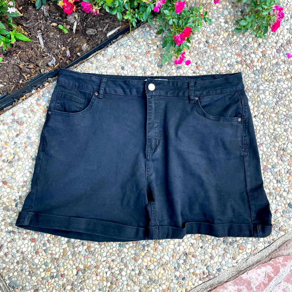 Encore Jean, Black, Cuffed, Jean Shorts, size 3XL